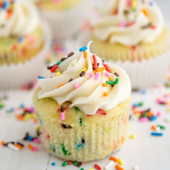 Perfect Funfetti Cupcakes