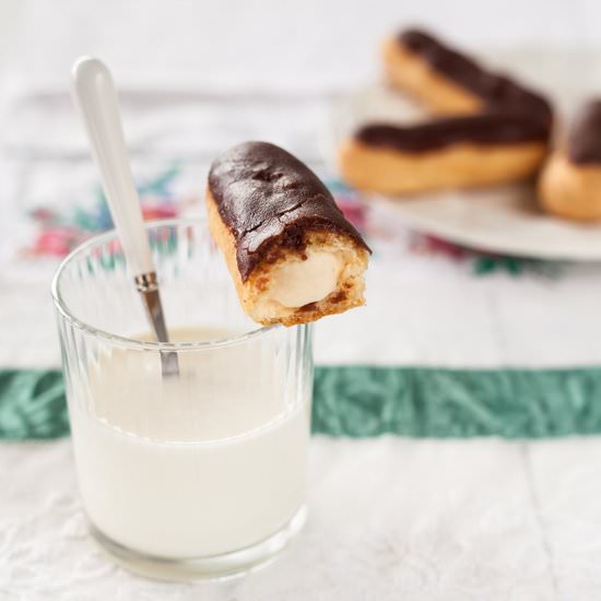 Eclairs with Vanilla Custard