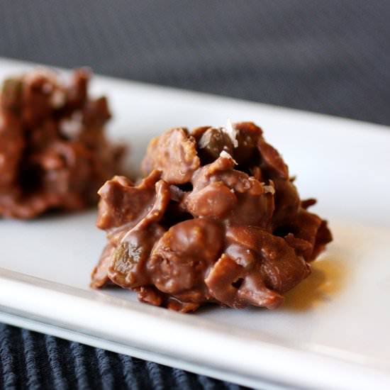 Milk Chocolate, Nut, Raisin Cluster