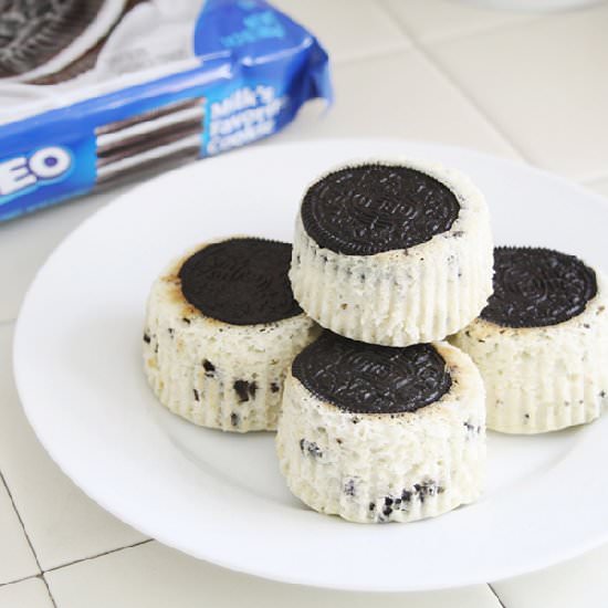 Mini Cookies n’ Cream Cheesecakes