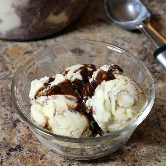 Honey Almond Ice Cream w/ Fudge