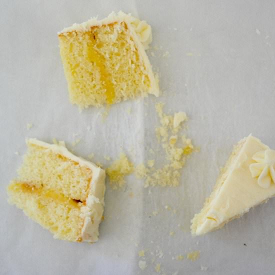 Lemon Cake with Lemon Curd Filling