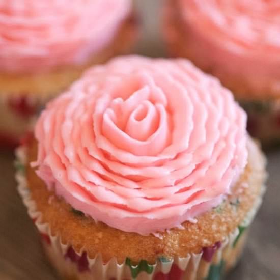 Buttercream Rose Cupcakes