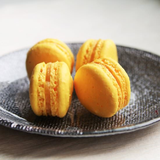 Lemon Curd Macarons