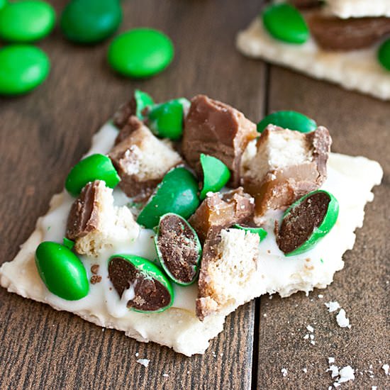 Candy and Cracker Bites