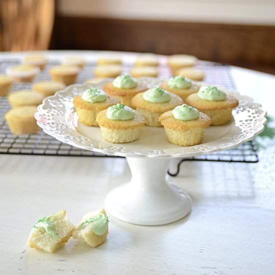 Filled Mini-Cupcakes