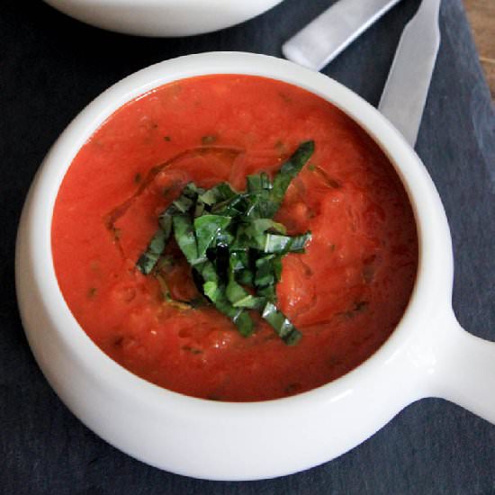 Vegan Roasted Tomato Basil Soup