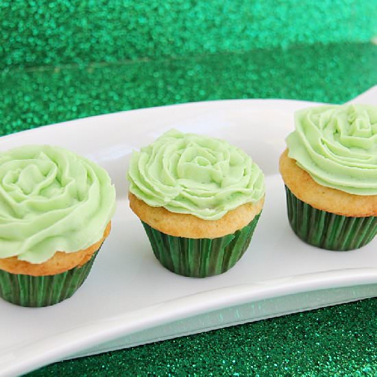 Mini St Patrick’s Day Cupcakes