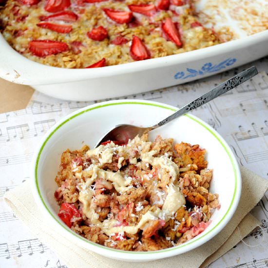 Strawberry Cheesecake Baked Oatmeal