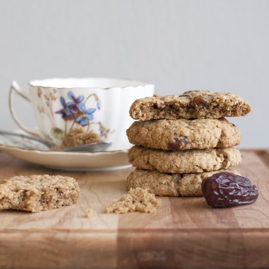 Perfect Chewy Oatmeal Cookies