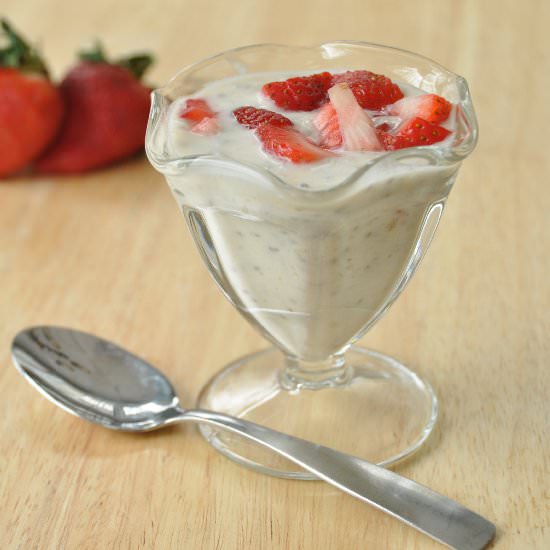 Vegan Banana Strawberry Pudding