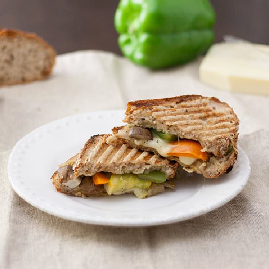 Mozzarella Veggie Pesto Melt