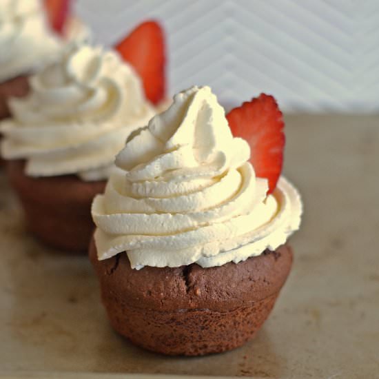 Low Carb Brownies with Fresh Cream
