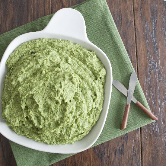 Spinach Edamame Garlic Hummus