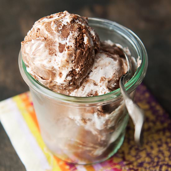 Cookiemallow Chocolate Ice Cream