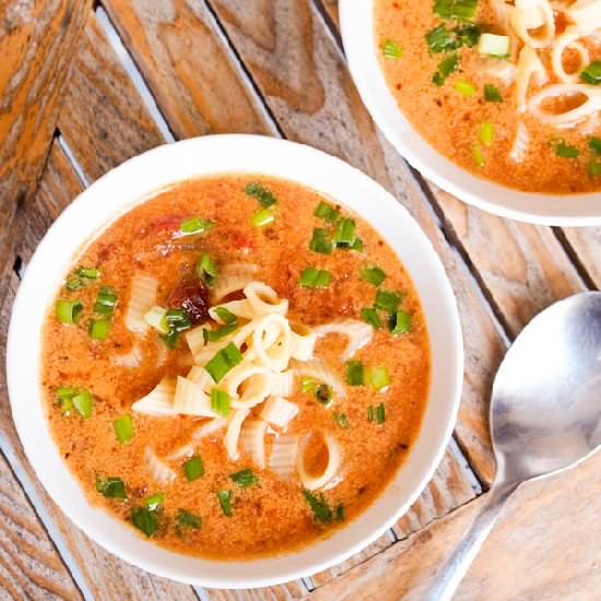 Vegan Creamy Tomato Soup