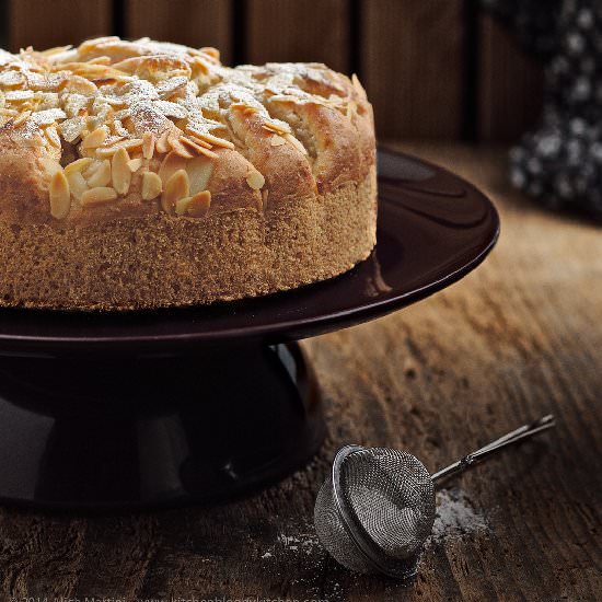 Vegan Apple Cake