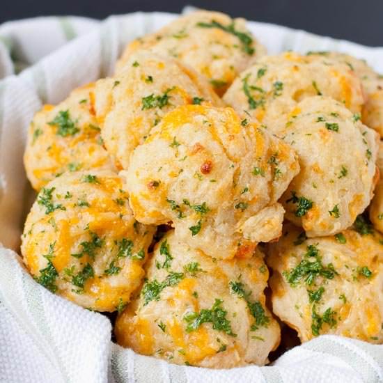 Cheddar Bay Biscuits