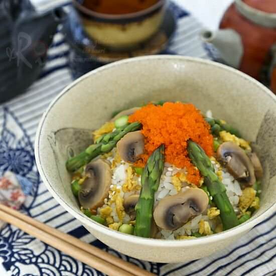 Asparagus Scrambled Egg Sushi
