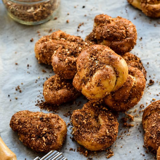 Mini Double Pretzel Sugar Knots