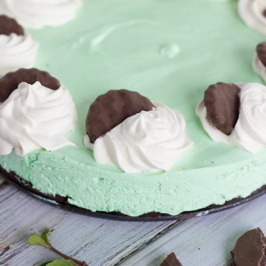 Frozen Thin Mint Cheesecake