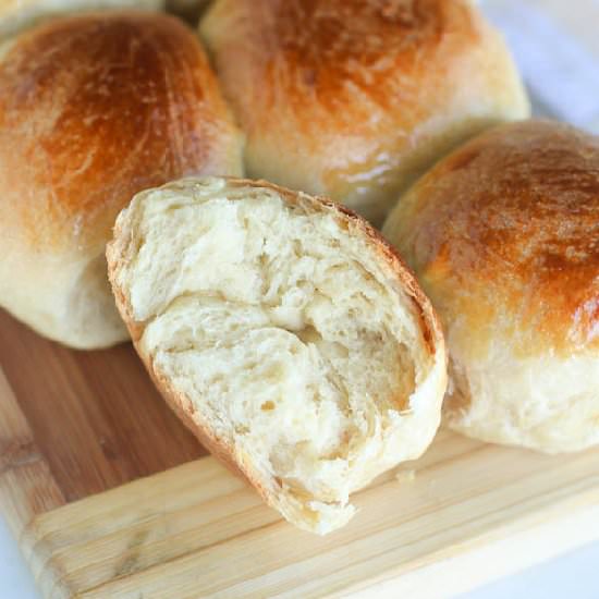 Hawaiian Sweet Dinner Rolls