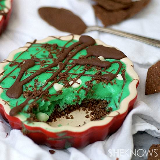 Mini Mint Green Ice Cream Pies