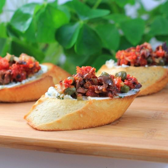 Sun-Dried Tomato Tapenade Crostini