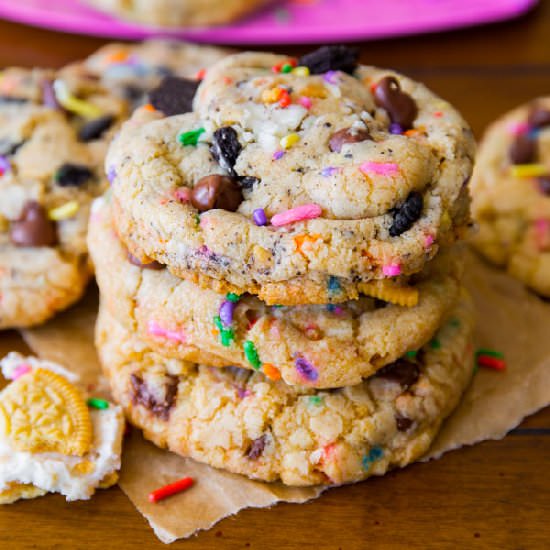 Cake Batter Oreo Cookies