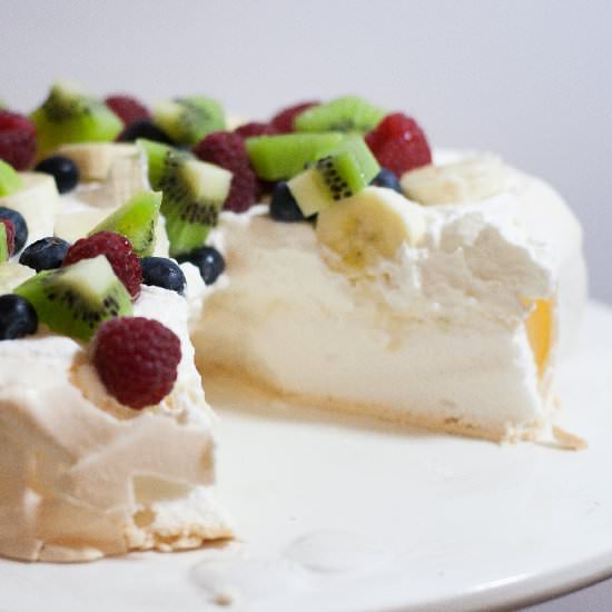 Pavlova with Cream and Fruit