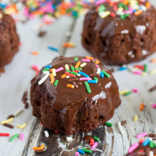 Mini Ice Cream Bundt Cakes