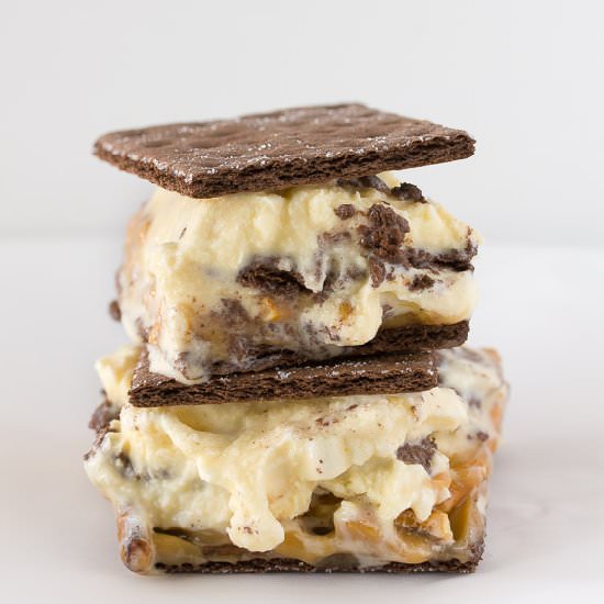 Graham Cracker A La Mode