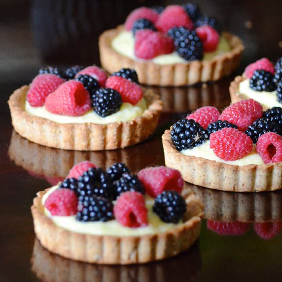 La Madeleine Mixed Berry Tart