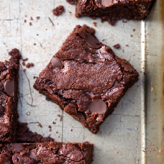 A Review of “Vegan Chocolate”