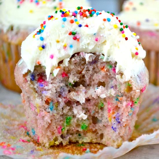 Homemade Funfetti Cupcakes