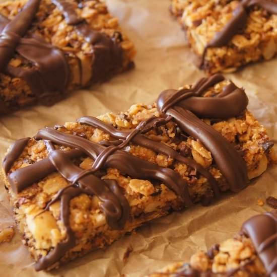 Hazelnut-Orange & Chocolate Granola