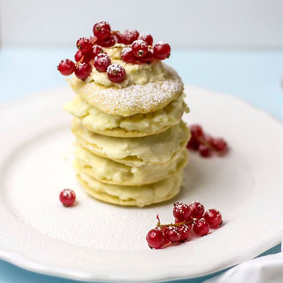 Redcurrant & Lemon whoopie pie cake
