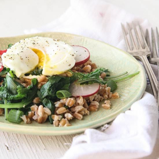 Garlicky Kale and Poached Egg
