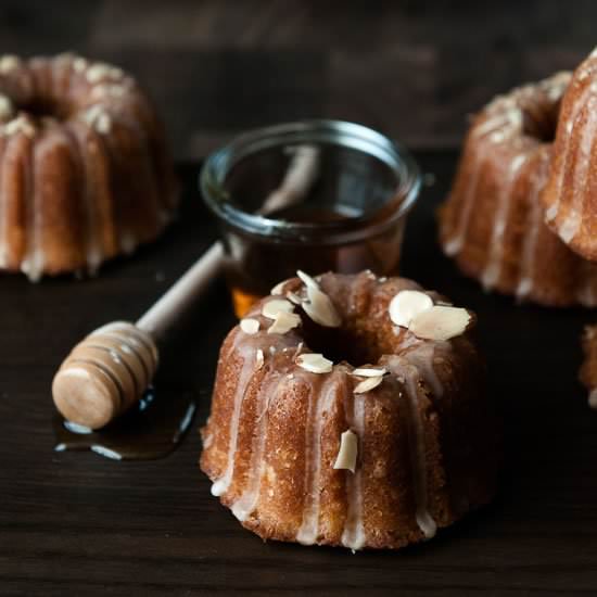 Orange-Scented Honey Almond Cakes