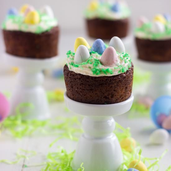 Mini Easter Carrot Cakes