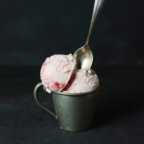 Fennel Strawberries Frozen Yogurt
