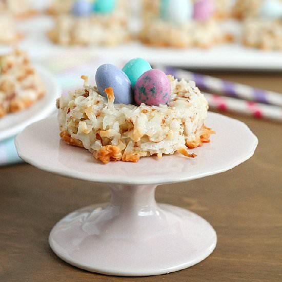 Easter Egg Nest Macaroons