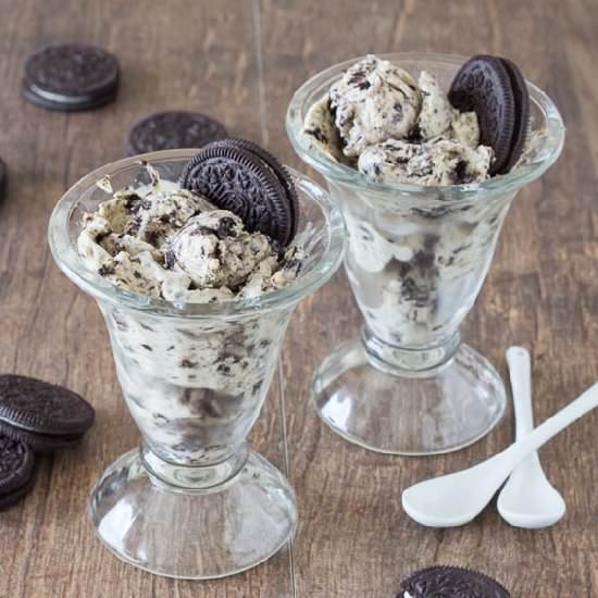 Homemade Oreo Ice Cream
