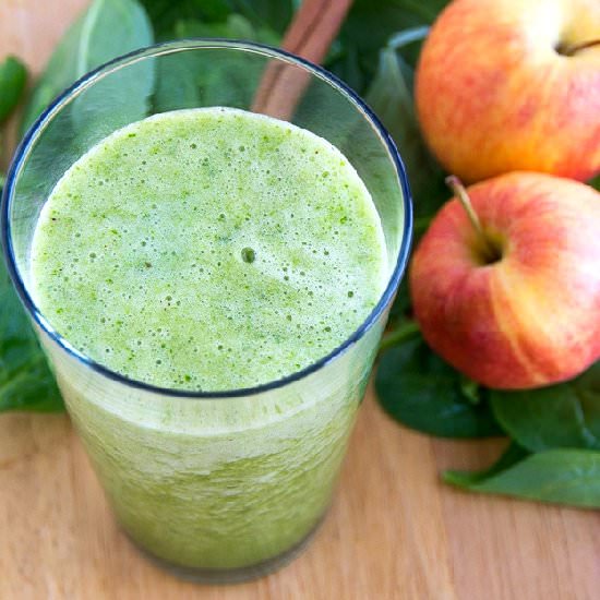 Spiced Apple Green Smoothie