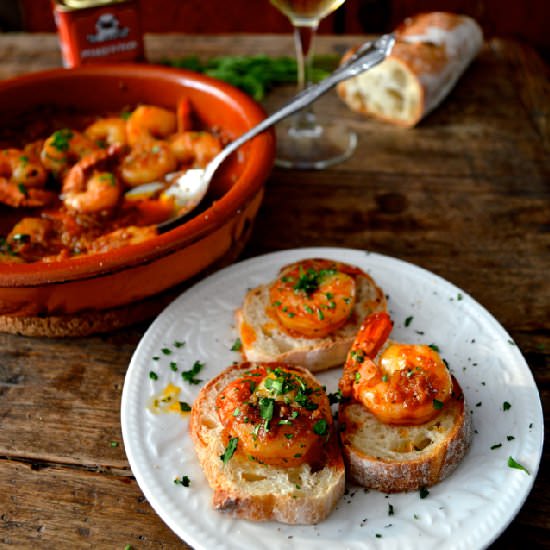 Garlic shrimp pinchos