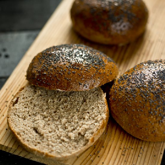 Whole wheat buns for burgers