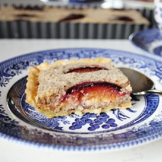 Plum frangipane tart