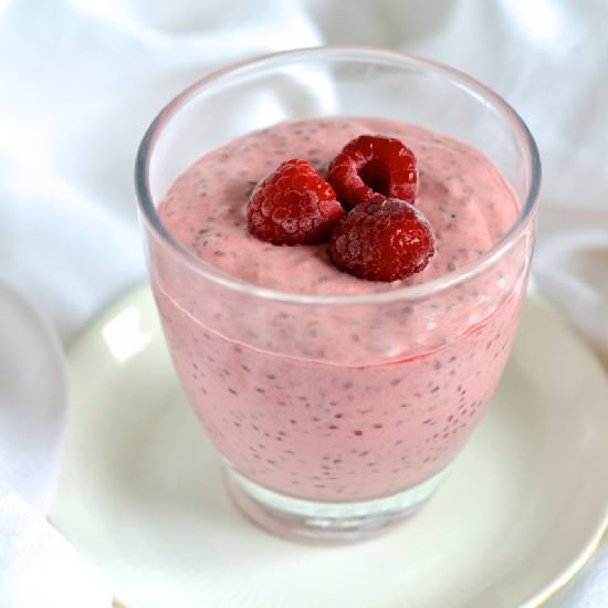 Vanilla Raspberry Chia Pudding