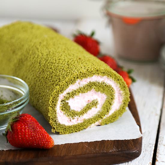 Matcha Green Tea Swiss Roll