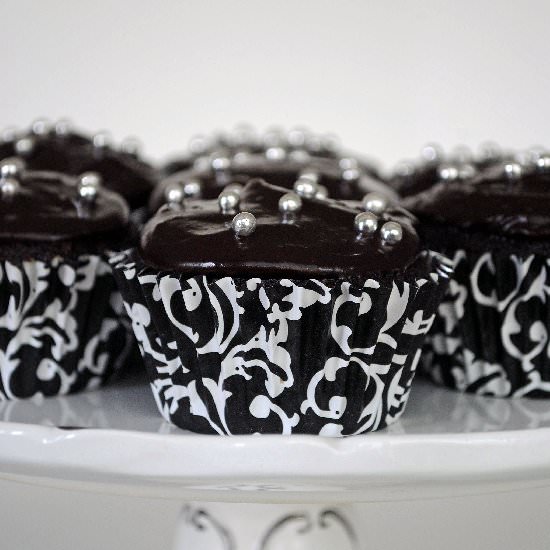 Old-Fashioned Chocolate Cupcakes